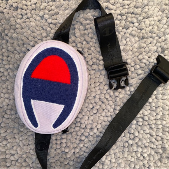 Champion fanny Used but in good condition - Picture 2 of 4